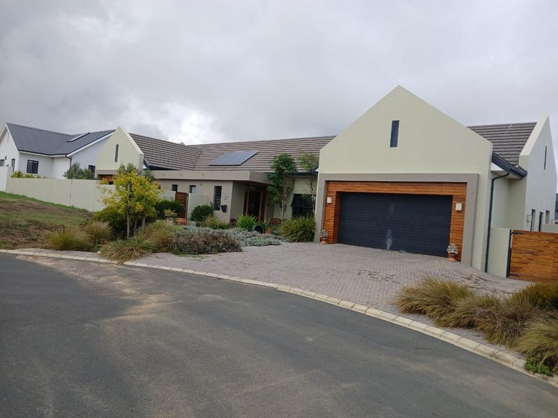 4 Bedroom Property for Sale in Graanendal Western Cape